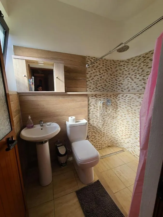 Airport Guest House Tirana 0*,
